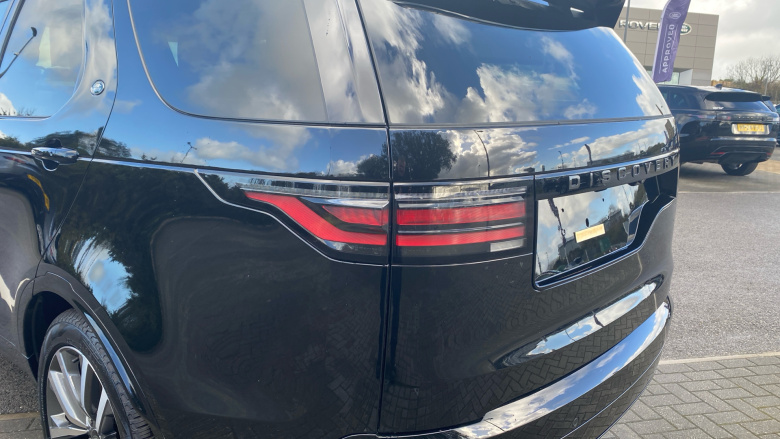 Land Rover Discovery 3.0 D350 Dynamic SE 5dr Auto Diesel Station Wagon